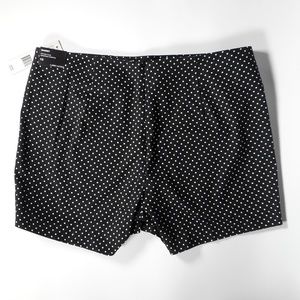NWT Larry Levine Black with White Polka Dot 12 Cotton Stretch Shorts